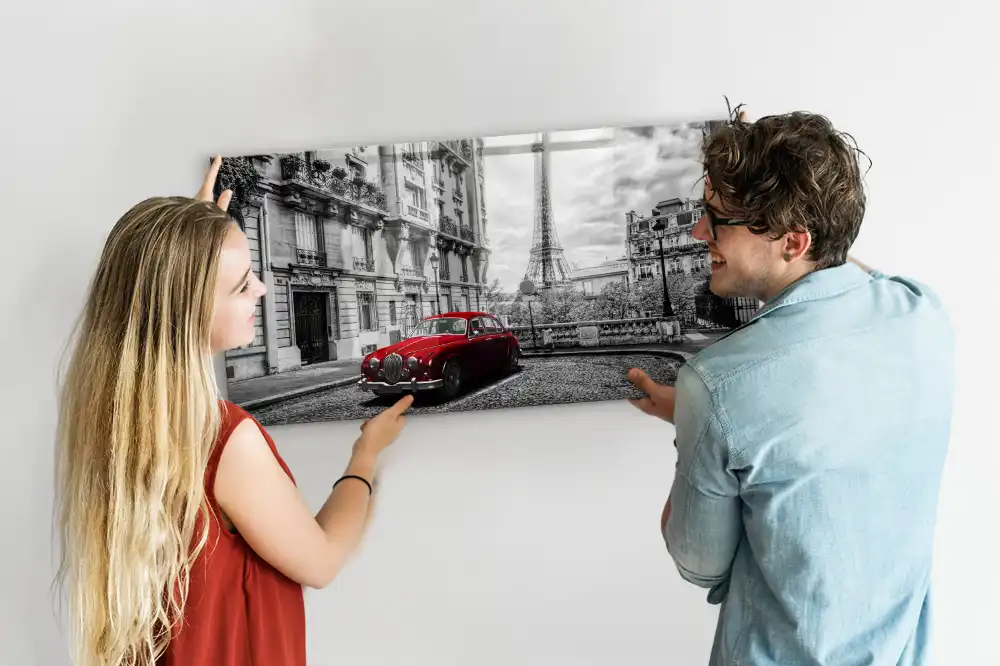 Tableau magnétique en verre représentant une voiture ancienne en ville