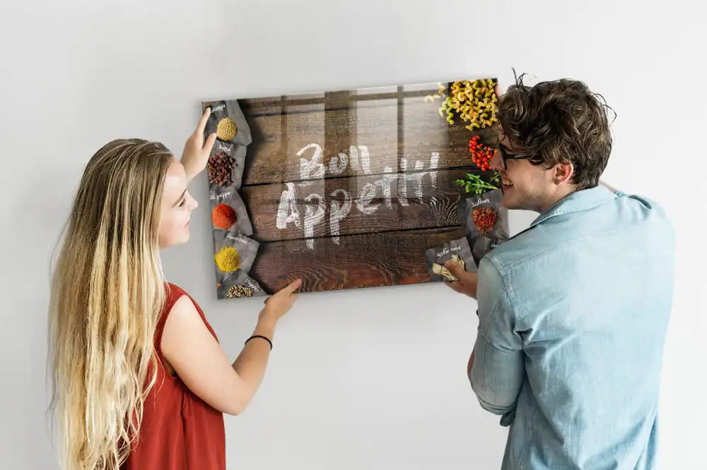 Tableau aimanté décoratif avec inscription Bon appétit
