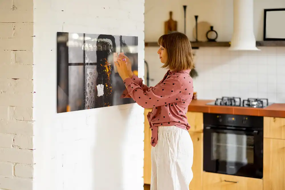 Tableau magnétique décoratif avec cadre en verre