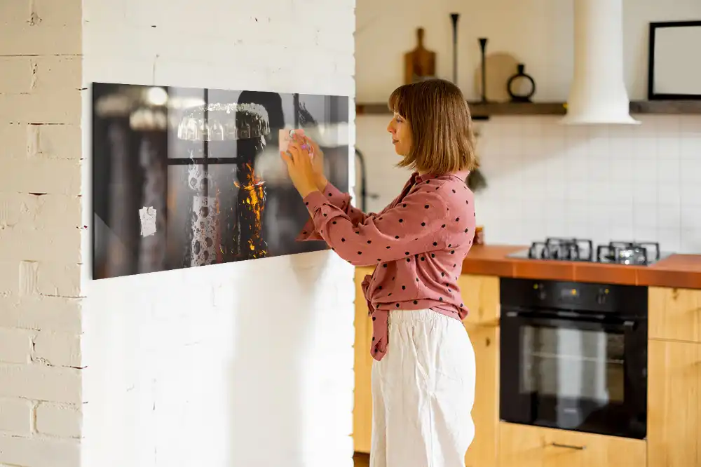 Tableau magnétique décoratif avec cadre en verre