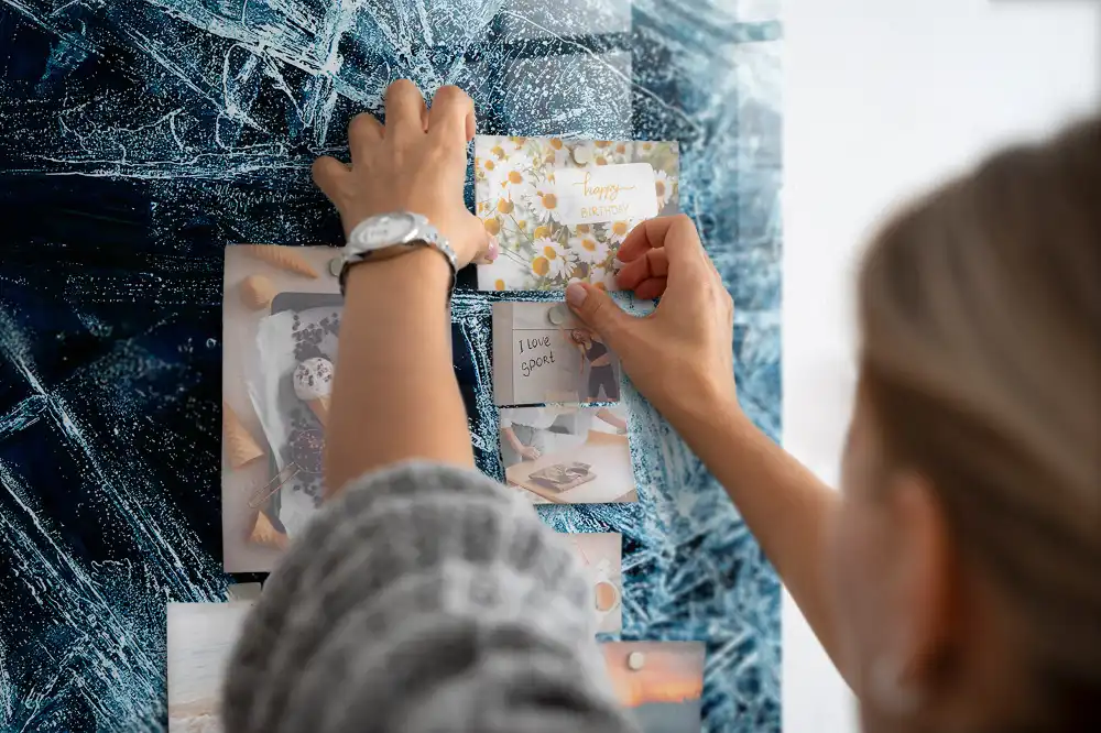 Tableau magnétique en verre dépoli pour mur
