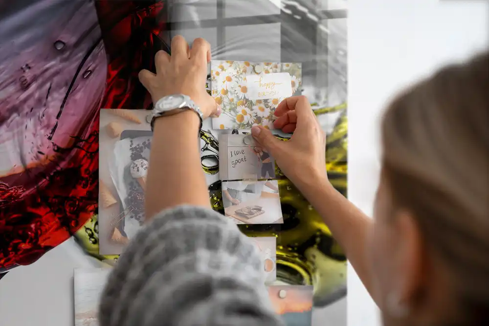 Tableau magnétique en verre avec verres à vin