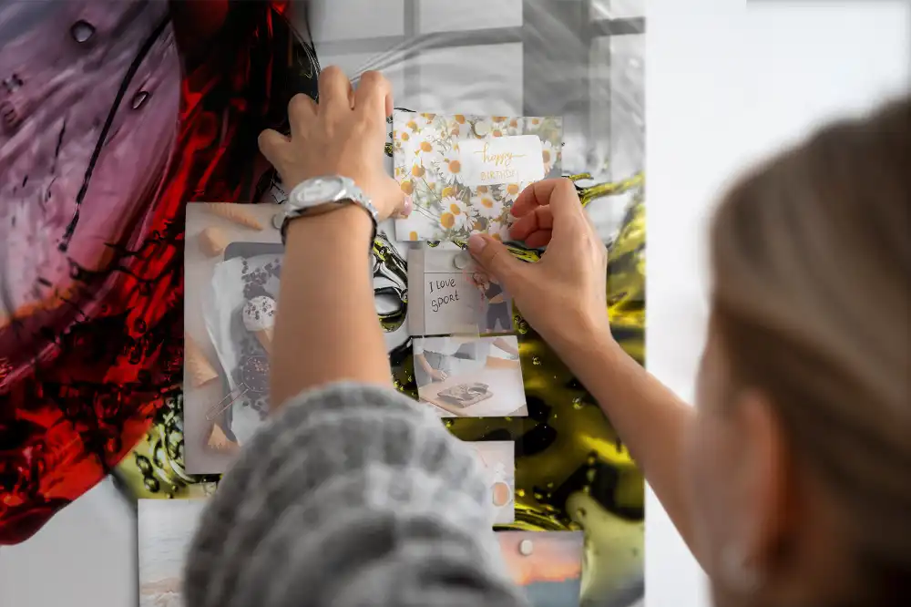 Tableau magnétique en verre avec verres à vin