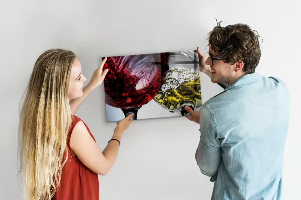 Tableau magnétique en verre avec verres à vin