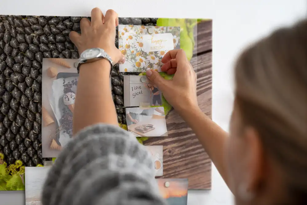 Tableau mural magnétique fleur jaune