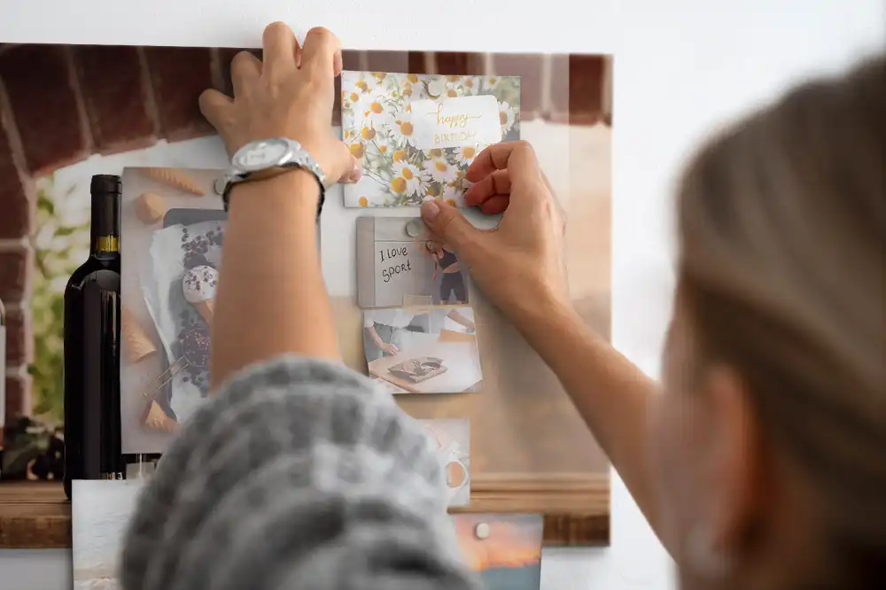 Tableau magnétique en verre motif verres à boisson