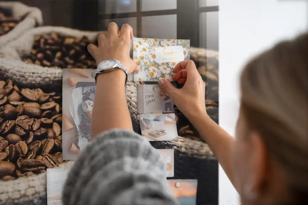 Tableau magnétique en verre motif sacs à café en jute