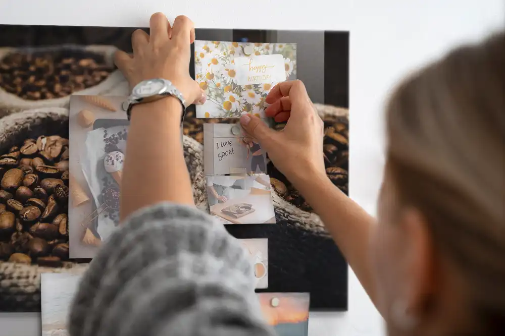 Tableau magnétique en verre motif sacs à café en jute