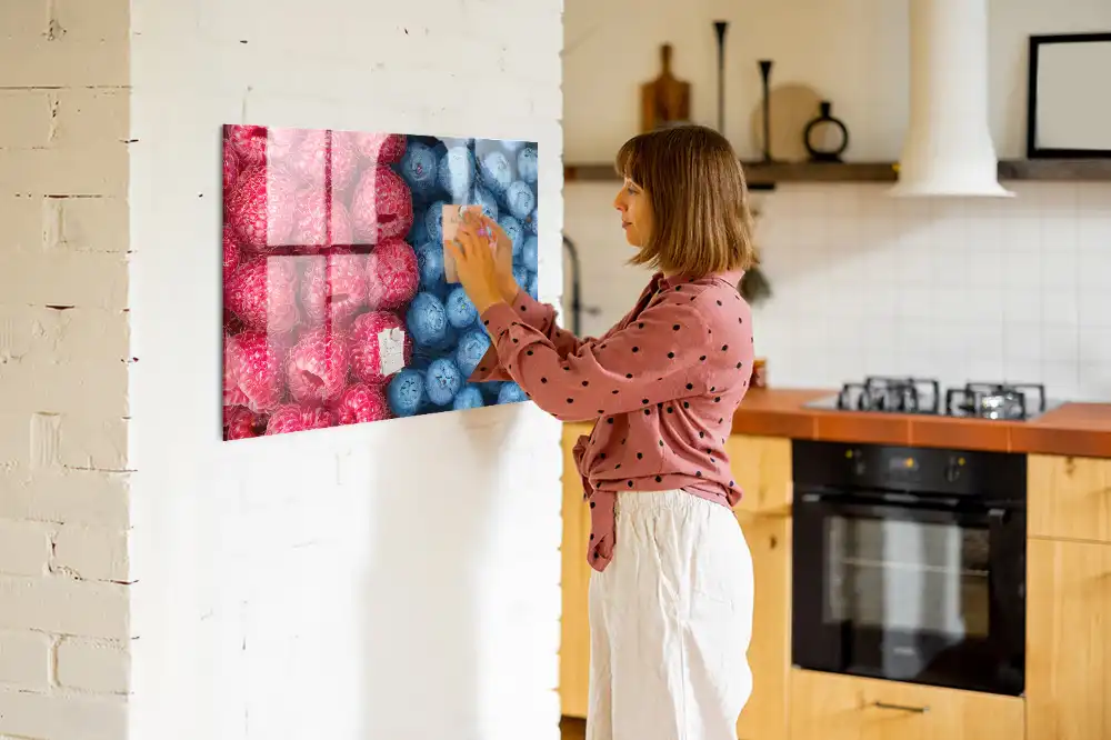 Tableau mural magnétique fruits des bois