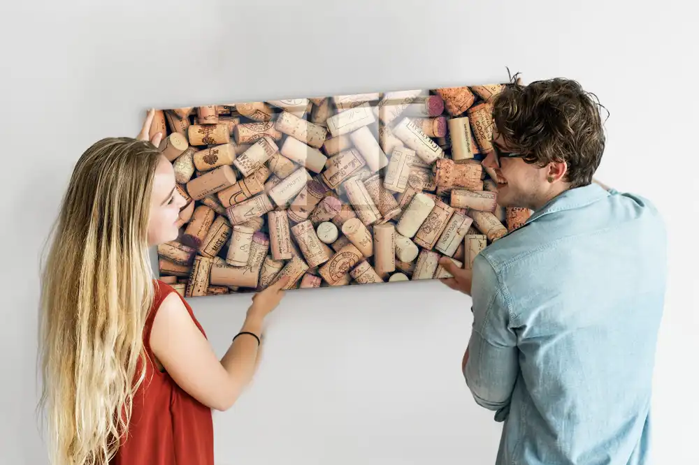 Tableau aimanté décoratif pour bouchons de bouteille