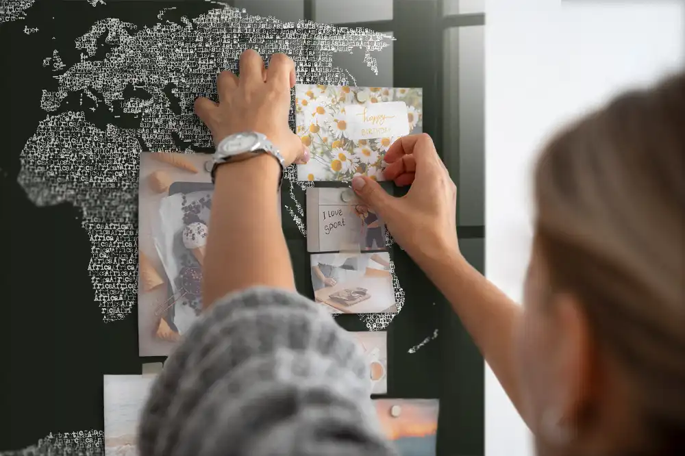 Tableau magnétique avec magnets de la division géographique du monde