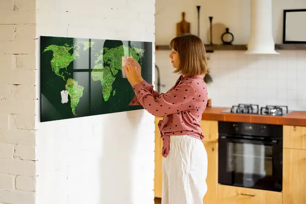 Tableau magnétique en verre motif carte du monde verte