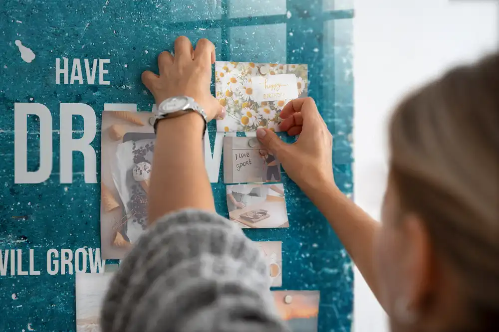 Tableau magnétique avec inscription inspirante pour magnets