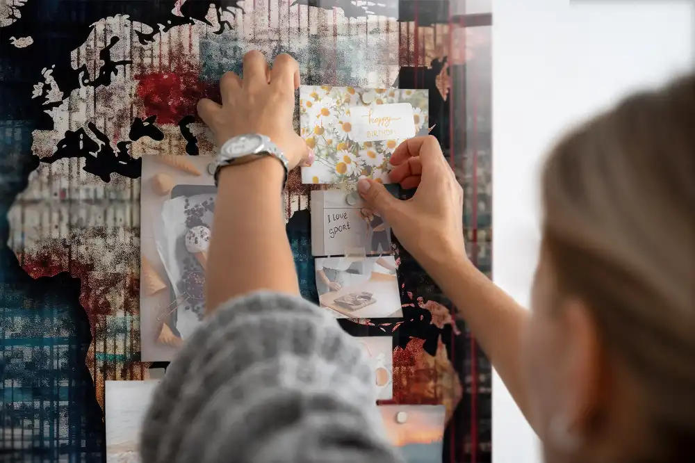 Tableau magnétique en verre avec motif de courbes de niveau