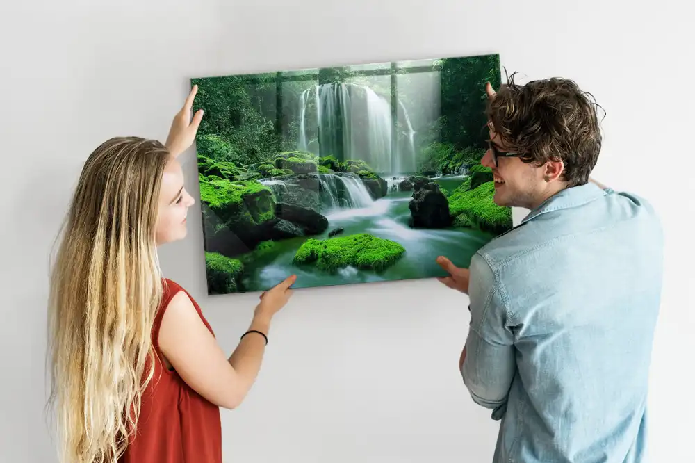 Tableau magnétique en verre avec motif de cascade dans la mousse