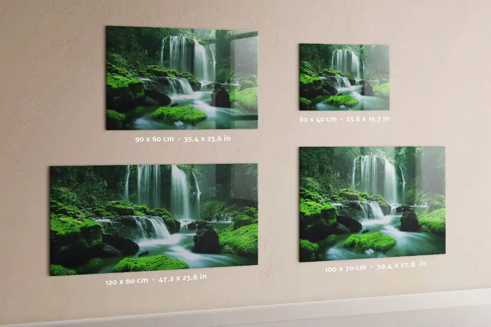 Tableau magnétique en verre avec motif de cascade dans la mousse