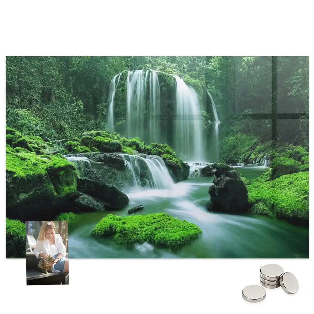 Tableau magnétique en verre avec motif de cascade dans la mousse