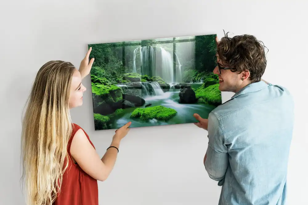 Tableau magnétique en verre avec motif de cascade dans la mousse