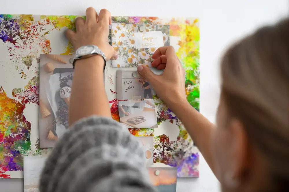 Tableau magnétique en verre motif carte du monde à l'aquarelle