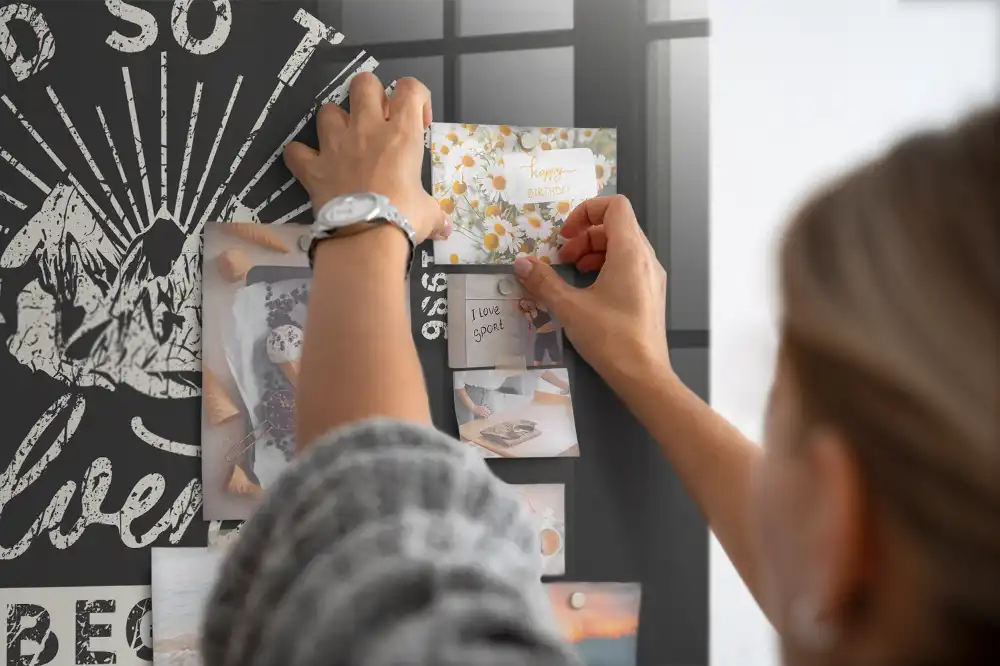 Tableau magnétique en verre avec citation sur l'aventure