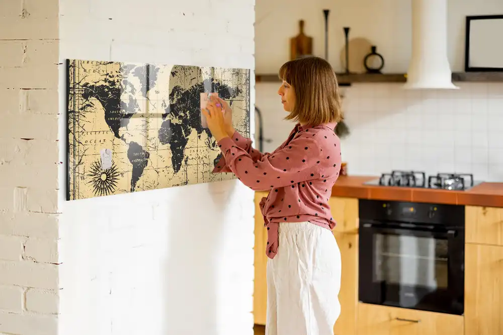 Tableau mural magnétique carte du monde style rétro