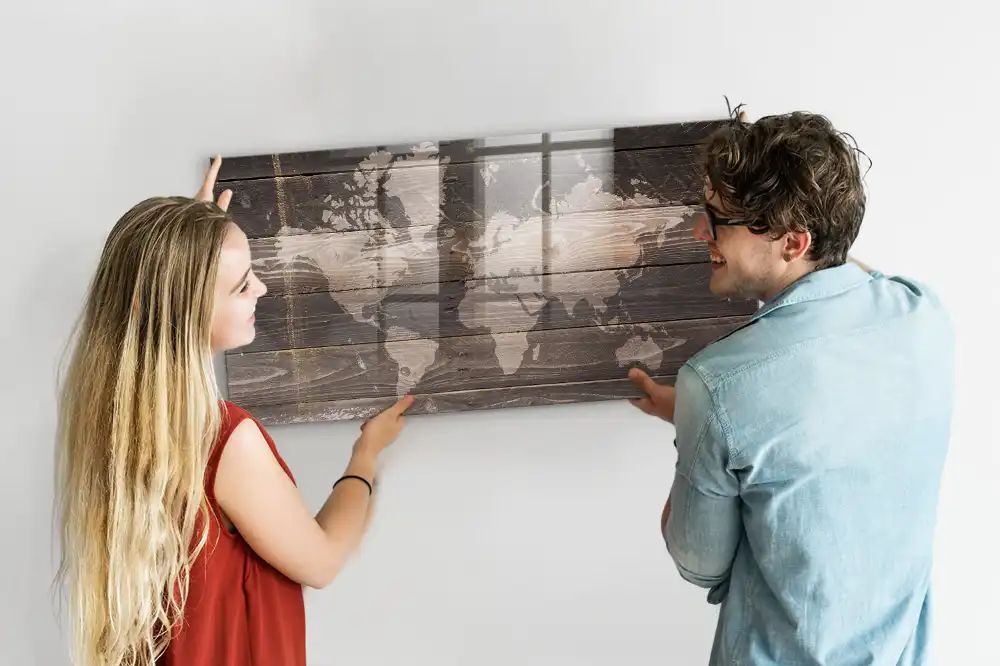 Tableau magnétique en verre avec motif carte du monde en bois