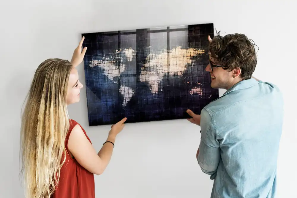 Tableau magnétique avec carte du monde artistique