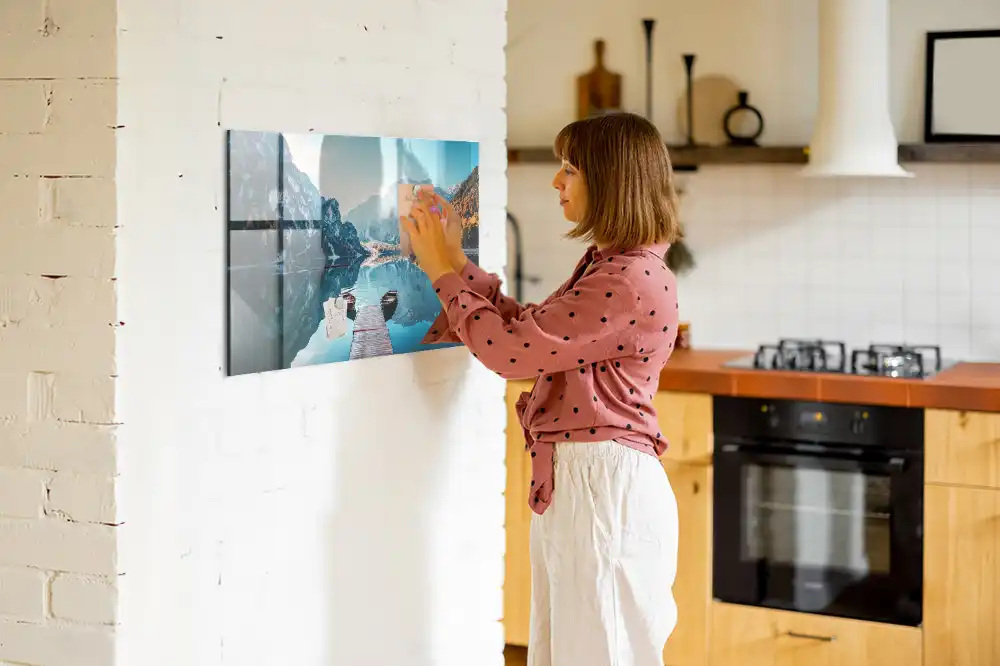 Tableau magnétique en verre motif bateaux sur l'eau