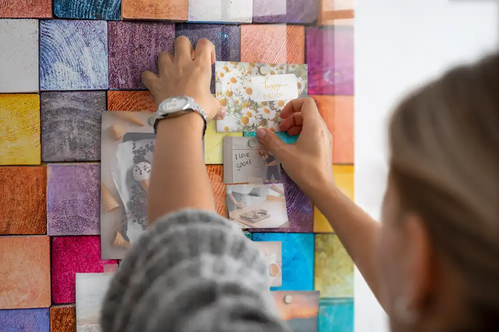 Tableau magnétique pour cubes en bois