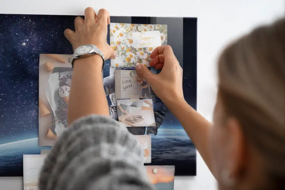 Tableau magnétique en verre motif cosmonaute