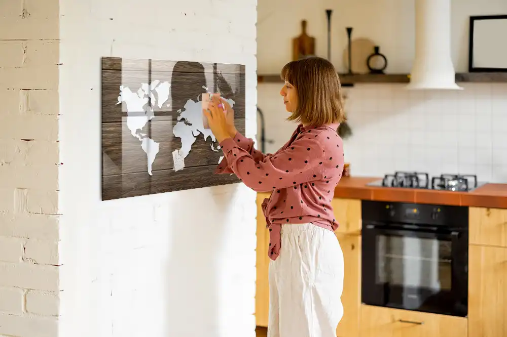 Tableau mural magnétique carte du monde en bois