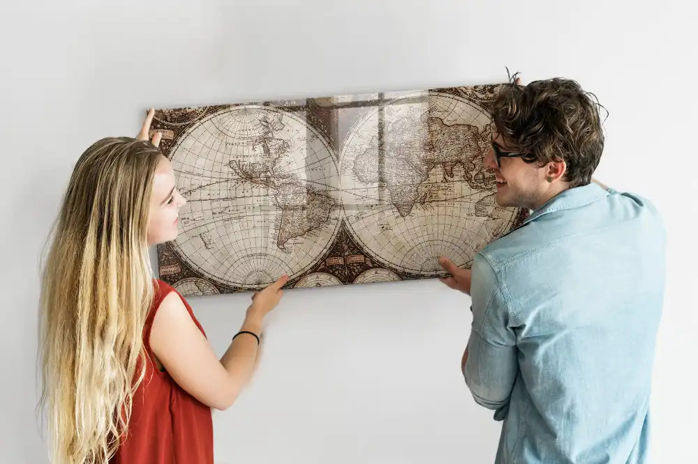 Tableau magnétique en verre avec carte du monde historique
