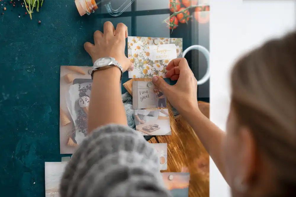 Tableau magnétique en verre avec accessoires de cuisine