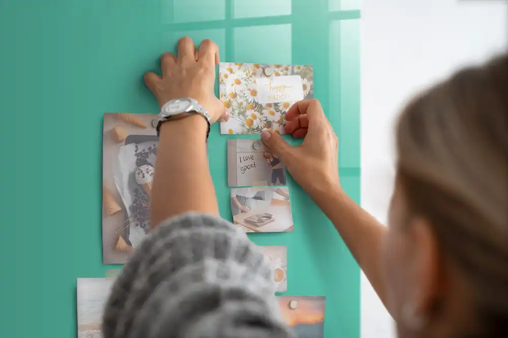 Tableau magnétique en verre turquoise