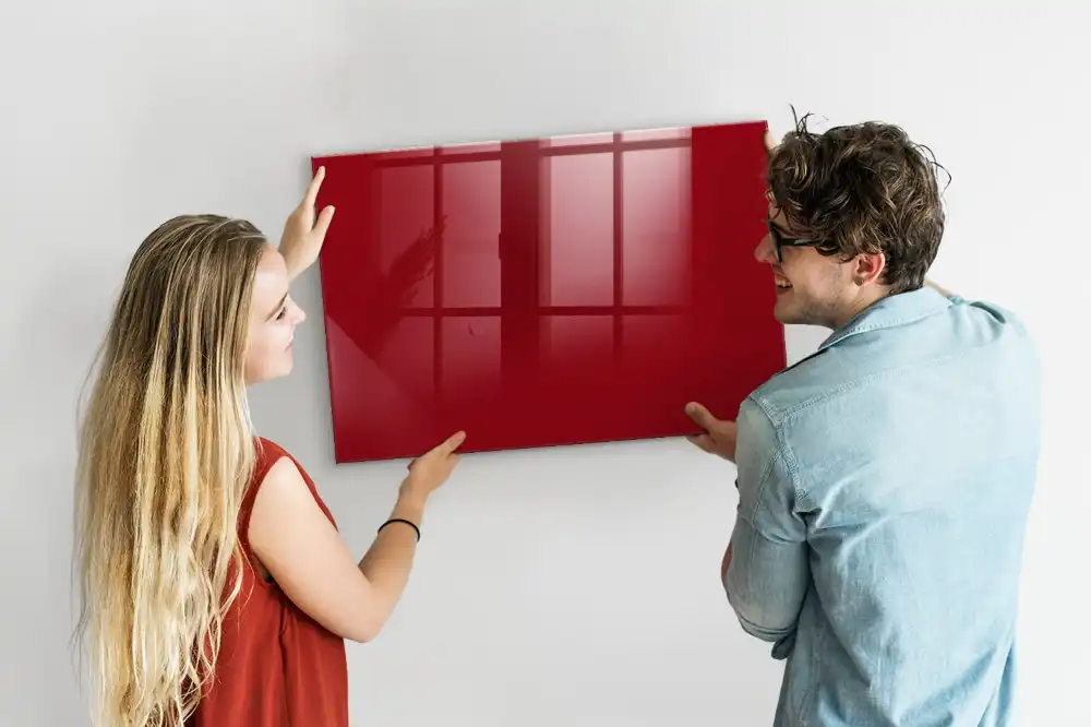 Tableau magnétique en verre rouge