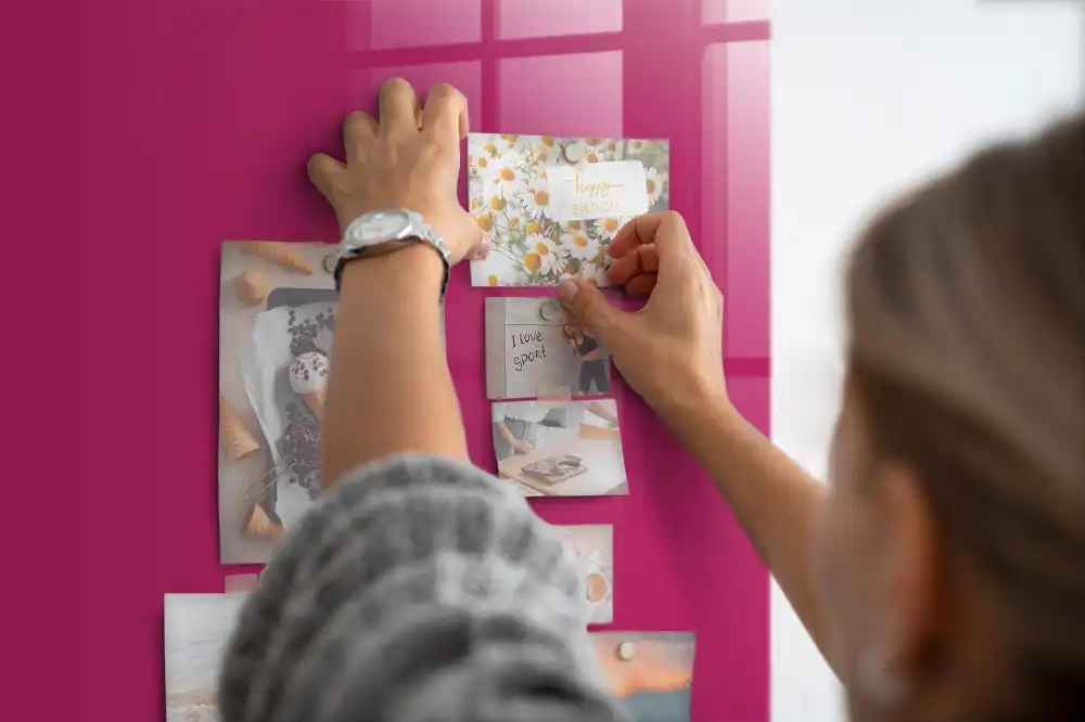 Tableau magnétique rose intense pour magnets