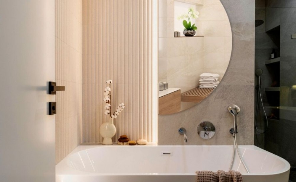salle de bain étroite